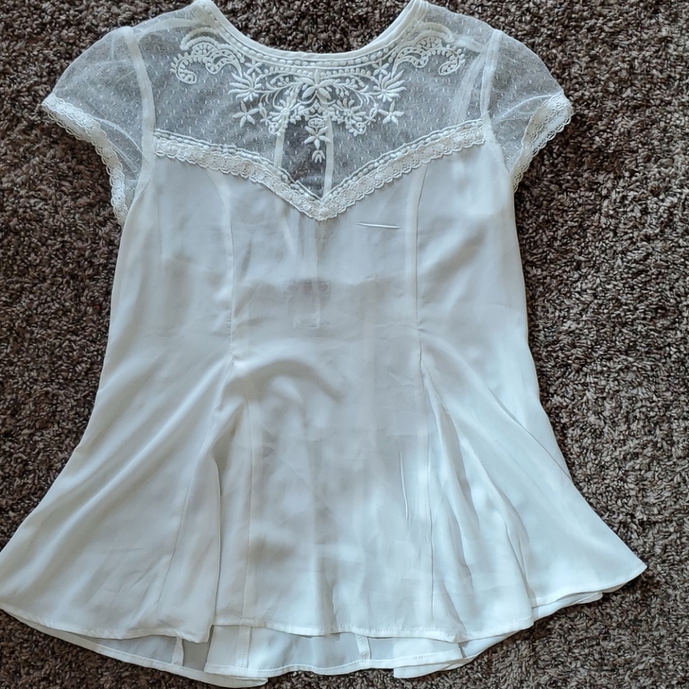 Ivory lace flowy top